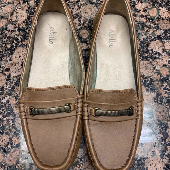 abella loafers